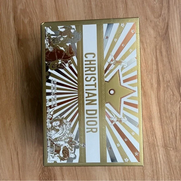 Dior Tan/Gold Woven Cosmetic Bag with Gold Chain - Picture 5 of 6